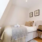 Premium Hyde Park Townhouse By Madestays