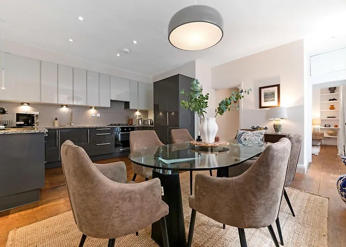 Premium Hyde Park Townhouse By Madestays